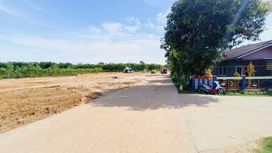 ที่ถมแล้วถนนคอนกรีตใกล้ถนน4เลน เฉลี่ย6.9แสนต่อไร่ อ.คูเมือง บุรีร