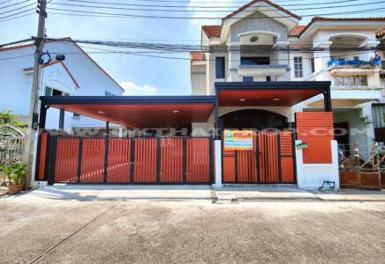 ขายทาวน์เฮ้าส์ ม.ศุภาวัฒน์ ต.บ้านกลาง อ.เมือง จ.ปทุมธานี