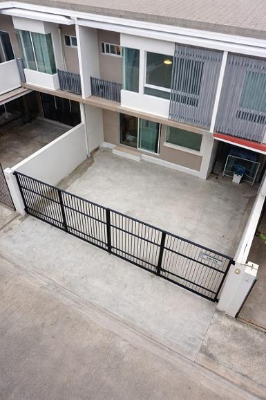 ทาวน์โฮม 2 ชั้น สตรีทมาร์เก็ต800ม.ดูโฮม ทูโก สาขาประชาอุทิศ 90 