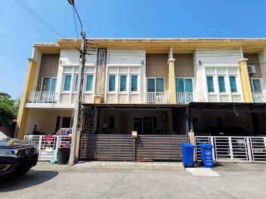 ขายทาวน์เฮ้าส์ หมู่บ้านโกลเด้นท์ทาวน์ ชัยพฤกษ์-วงแหวน นนทบุรี