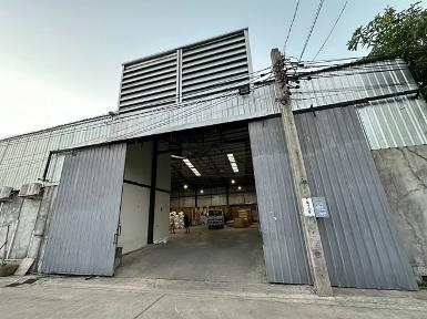 ให้เช่าโกดัง 900 ตรม. พร้อมออฟฟิศ นวลจันทร์ 21รถเทรลเลอร์เข้าออกไ