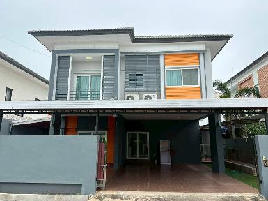 สะดวกสบายและปลอดภัย บ้านสไตล์โมเดิร์นพร้อมเฟอร์นิเจอร์ครบ