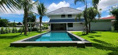 ขายพูลวิลล่า 13.9 ล้าน ล้านนาวิลล์ #สันผีเสื้อ #รีโนเวทใหม่ทั้งห