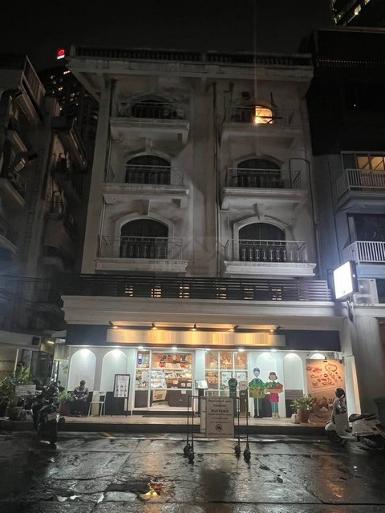 ให้เช่าอาคารพาณิชย์ 5 ชั้น 550 ตรม. สุขุมวิท 37 ใกล้ BTS พร้อมพง