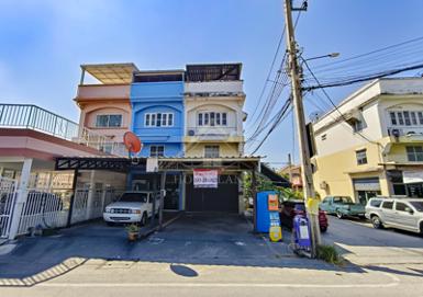 ตึกแถว 2.5 ชั้น หมู่บ้าน บัวทองธานี (หลังมุม)