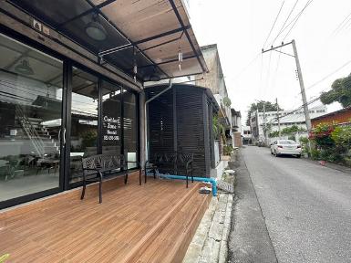 ขายอาคารพานิชย์ทำเลท่าแพ พร้อมธุระกิจโฮสเทลรีวีดี ทำเลทอง 