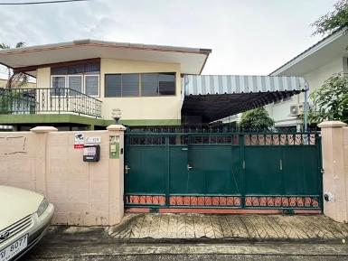 ให้เช่าบ้าน 2 ชั้น 250 ตรม. 4 ห้องนอน ลาดพร้าว 64 เดินทางสะดวก