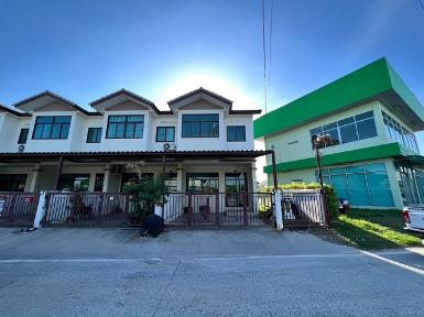  ขาย ทาวน์โฮม โครงการ ชลพฤกษา 7 นาที ถึงโรบินสัน ชลบุรี