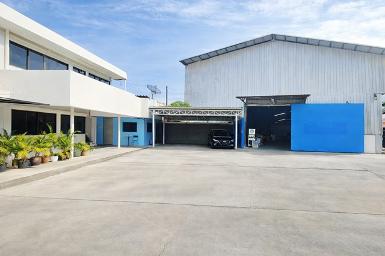 เฉลิมพระเกียรติ ร.9 ซอย 41-47 โกดังให้เช่า 8 ติดสวนหลวง 2000ตร.ม.