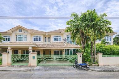 บ้านเดี่ยวหรู ขนาดใหญ่ เฟอร์ครบ ลด25% ฟิวเจอร์พาร์ค รังสิต 3 กม.