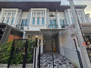 ให้เช่าทาวน์โฮม 2 ชั้น โกลเด้นท์ทาวน์ 3 บางนา-สวนหลวง ใกล้เมกะบาง