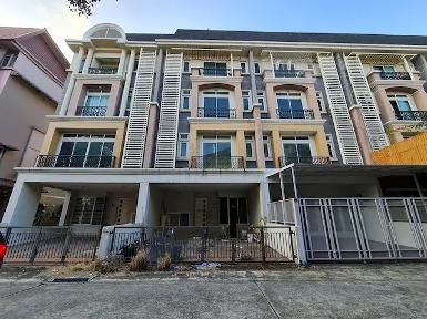  ขาย ทาวน์เฮ้าส์ โครงการ เดอะแพลทตินั่มเพลส โยธินพัฒนา 