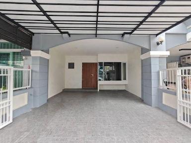 ให้เช่าทาวน์โฮม 3 ชั้น โครงการ Premium Place เกษตรนวมินทร์ มัยลาภ