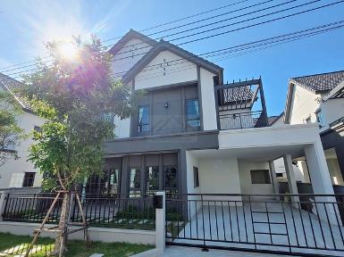 ให้เช่าบ้านเดี่ยว 2 ชั้น 4 ห้องนอน เซนโทร บางนา ใกล้เมกะบางนา