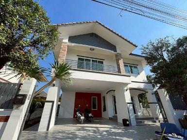 บ้านสวยให้เช่า 30,000 บาท สารภี ทำเลดี เดินทางง่าย พร้อมเข้าอยู่