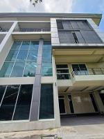 ให้เช่าบ้าน5ห้องนอนห้องมุม600ตร.ม.ย่านรามอินทราใกล้แฟชั่นไอแลนส์