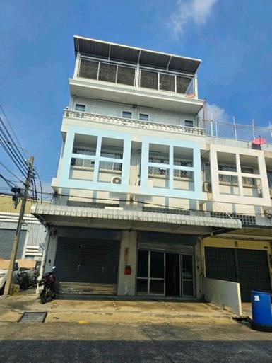 นานาชาติคิงส์คอลเลจ ให้เช่าอาคารพาณิชย์ BTS สะพานตากสิน 2.6 กม.