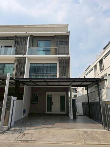 ให้เช่า ขายโฮมออฟฟิศ 3ชั้นThe Landmark เอกมัยรามอินทรา สุคนธสวัส