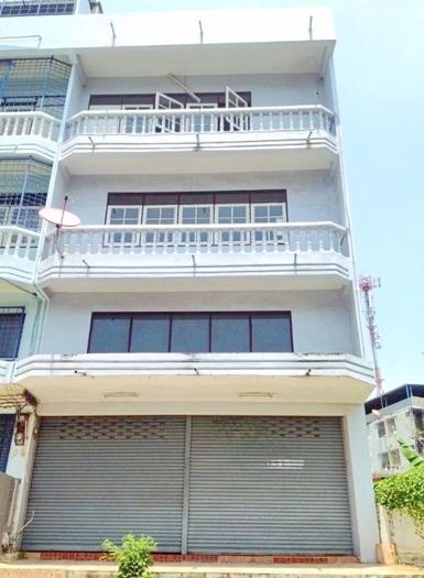 อาคารพาณิชย์ 3 ชั้น หลังมุม กว้าง 7ตรงข้ามแสงจันทร์พระราม2 100ม. 