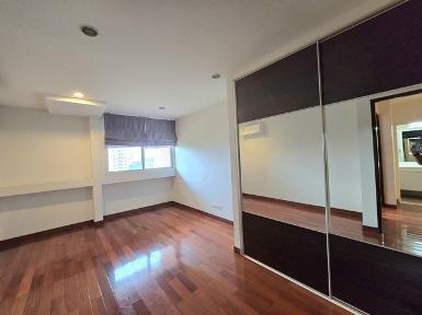 ขายถูกมาก Duplex 104 ตร.ม ใกล้รถไฟฟ้า 300 ม. ราคาแค่ 4.8 ล้าน 